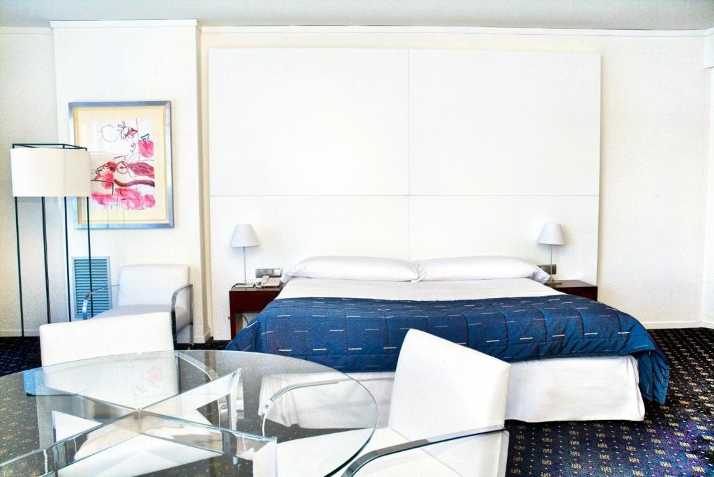 هتل والنسیا پالاس